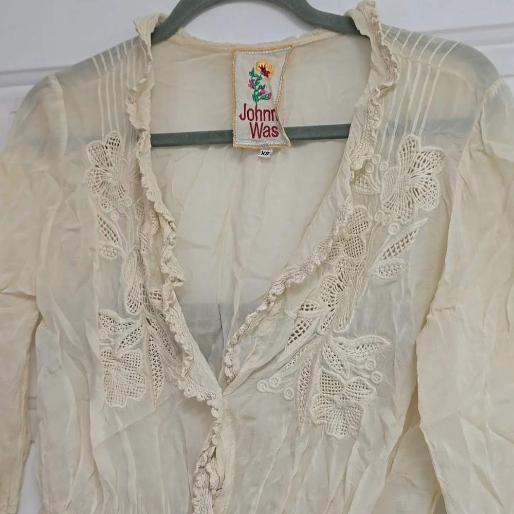 Johnny Was Cream Ivory 3/4 Sleeve Cupra Rayon Boho Embroidered Top - Picture 2 of 10